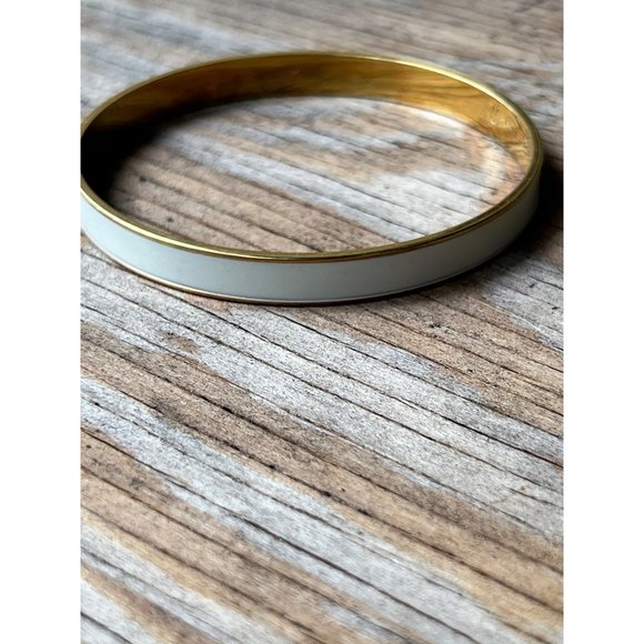 Vintage Signed Monet Gold Tone White Enamel Bangle Bracelet - Picture 1 of 10